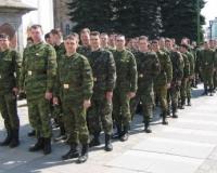 Двоих солдат потеряли в военной части под Псковом