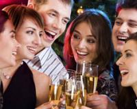 Госпитализацией 7 человек, отравившихся спиртным, закончилась молодежная вечеринка в Мытищах