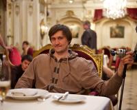 В квартире режиссера Павла Костомарова, свидетеля по «Болотному делу», идет обыск