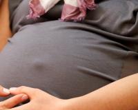 Полицейский-педофил «осчастливил» 15-летнюю подружку