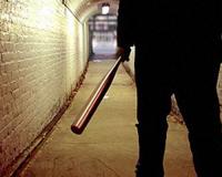 В центре Москвы мужчина избил полицейского бейсбольной битой