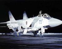 СМИ: истребитель МиГ-31 с отказавшим двигателем аварийно сел в Перми