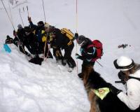 МЧС: с утра в Туве возобновились поиски подростков, попавших под лавину