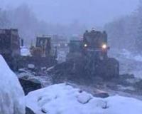 МЧС: сотни автомобилей попали в пробку на занесённой снегом трассе «Байкал»