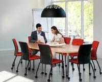 Офисные столы и кресла для переговоров