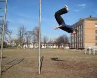 Два паркурщика-подростка разбились в столице