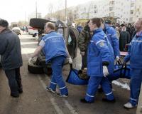 Иномарка протаранила остановку в Днепропетровске: погибло четыре человека