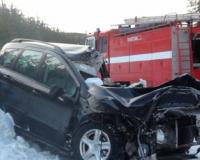 Смертельное ДТП на трассе Москва - Петербург: 3 человека погибли при столкновении двух иномарок