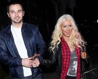 Кристина Агилера объявила поклонникам о предстоящей свадьбе