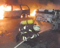 МВД: в Москве на Ленинградском шоссе ночью сгорели три иномарки