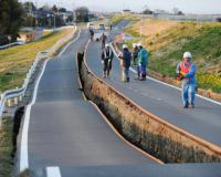В списках пострадавших от мощного землетрясения в Японии значатся 16 человек