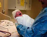 В Смоленске из роддома пропал новорожденный младенец, от которого отказалась мать