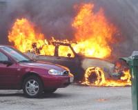 Два студента-охранника сожгли на стоянке во Владивостоке пять иномарок