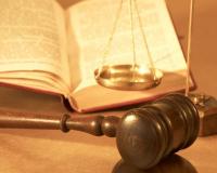 Тобольская школа выплатит своему ученику около 100 000 рублей компенсации