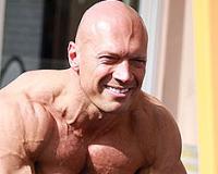 Знаменитый телеведущий Денис Семенихин был ограблен в Москве неизвестными