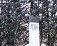 Активисты православного движения «Святая Русь» требуют сноса памятника Ленину в Сергиевом Посаде