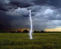 В Новокузнецке 14-летний школьник оказался на грани жизни и смерти после удара молнии