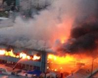 Сильный пожар в центре Ставрополя: в ночь на среду загорелся рынок «Тухачевский»