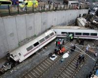 60 человек стали жертвами крушения поезда в Испании, превысившего скорость на 140 км