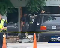 80-летний пенсионер из США протаранил детский сад: пострадали три ребенка