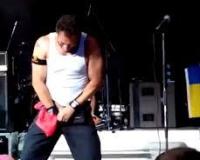 Басист группы Bloodhound Gang задержан для допроса в Анапе