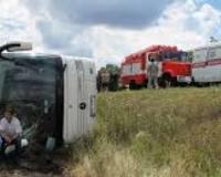 Под Ставрополем перевернулся туристический автобус: один человек погиб, 29 пострадали