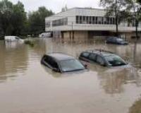 Вода с Амура начала заливать улицы Хабаровска