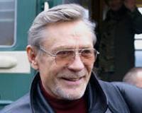 Знаменитого актера Александра Михайлова преступники лишили денег и документов