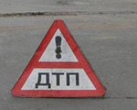 На томской трассе иномарка влетела в КамАЗ: два человека погибли