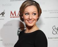 Звезда «Универа» Мария Кожевникова показала подвенечное платье