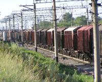 В Москве товарный поезд столкнулся с бетономешалкой