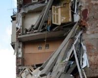 В Пскове частично обрушился жилой дом: идет эвакуация, пострадали два человека
