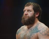 Александру Емельяненко прострелили руку