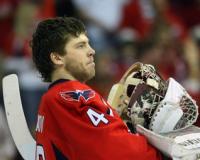 Девушка хоккеиста Варламова госпитализирована после сильного удара об стену