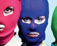 Участниц Pussy Riot позвали работать на завод «во благо Родины»