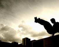 Питерский студент разбился насмерть, пытаясь перепрыгнуть с крыши на крышу