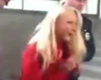 Полиция сняла пьяную дебоширку с рейса Санкт-Петербург - Анталия