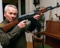 Выдающийся конструктор Михаил Калашников госпитализирован