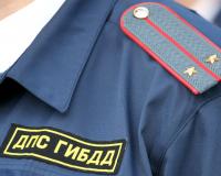 В Подмосковье водитель протащил инспектора ДПС 300 метров, сломал ему руку и скрылся