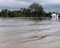 Сильное наводнение на востоке Малайзии стало причиной гибели людей