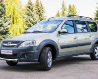  Lada Largus    -   