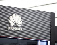  Facebook   Huawei     