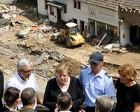 Наводнение в Европе: Меркель потрясена 