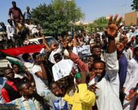  Судан: протестующие требуют военного переворота по мере углубления кризиса