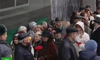 Гроб с телом Магомаева доставлен в Баку