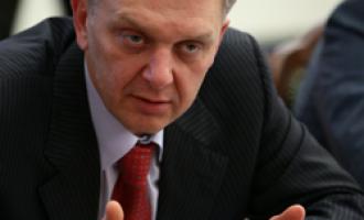 По прогнозам Христенко падение промпроизводства в Росси в этом году составит 4,5--6%