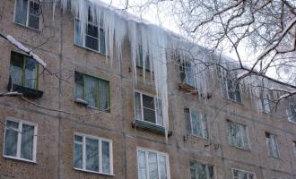 Сосулька, упавшая с крыши, убила двух мужчин