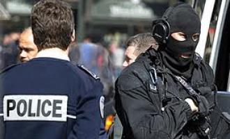 В банке Тулузы захвачены заложники: полиция рассматривает версию о причастности «Аль-Каиды»