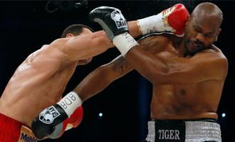 Владимир Кличко отстоял свой титул IBF, послав американца Томпсона в нокаут