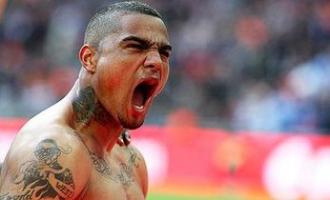 «Милан» из-за расистских оскорблений прервал игру